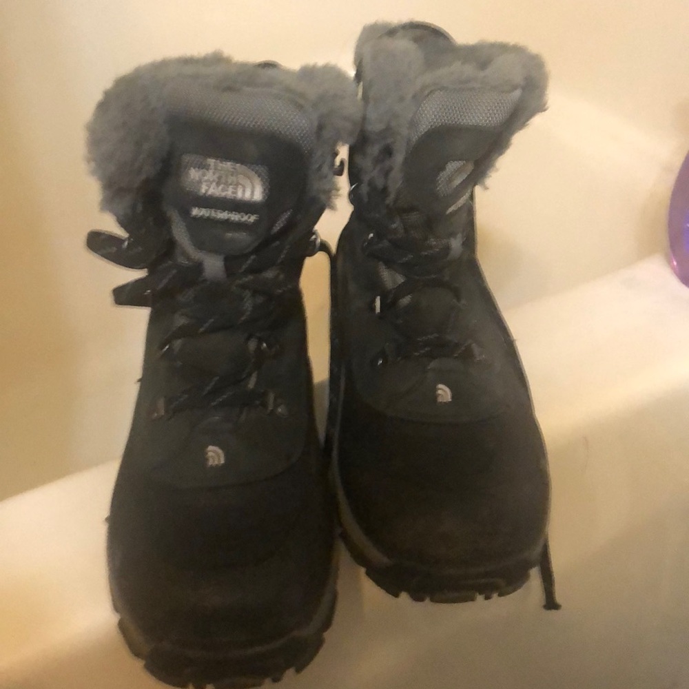 Women’s north face primaloft waterproof boots